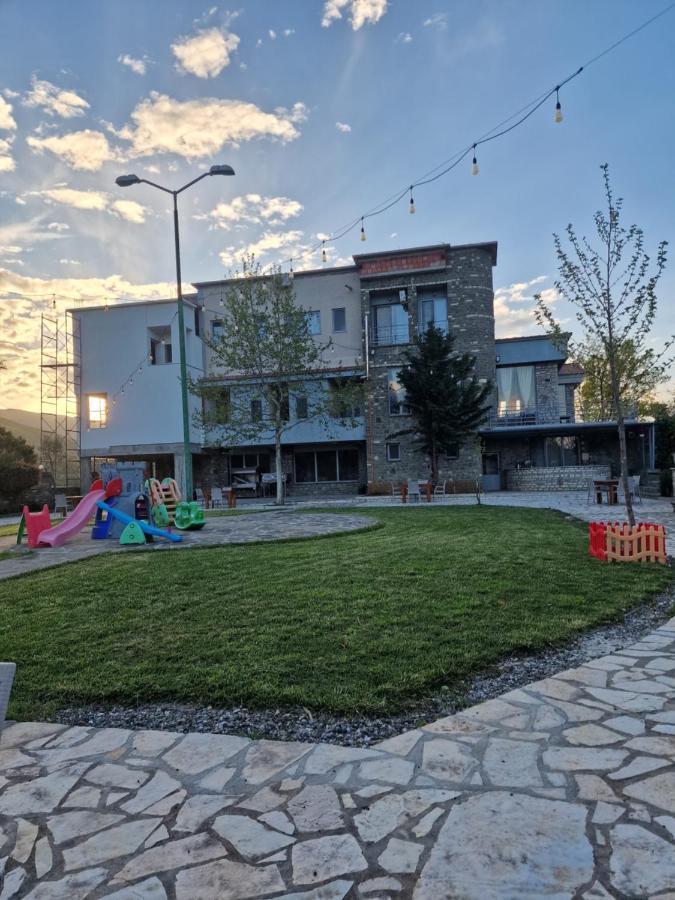 Kutal Park Inn Hotel Përmet المظهر الخارجي الصورة
