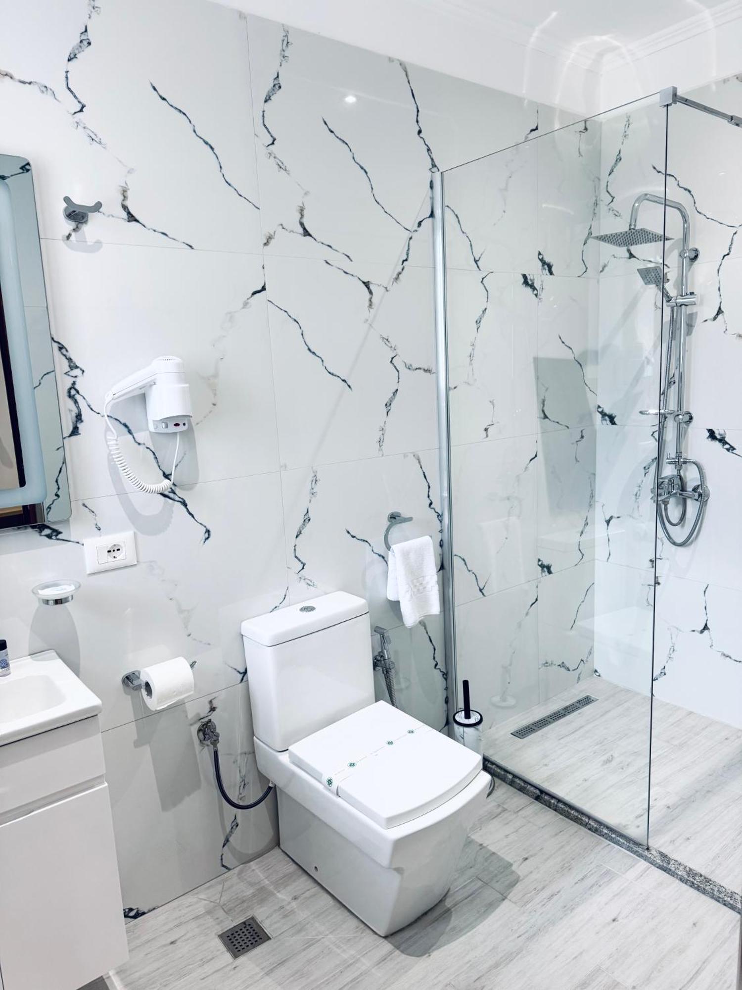 Kutal Park Inn Hotel Përmet المظهر الخارجي الصورة