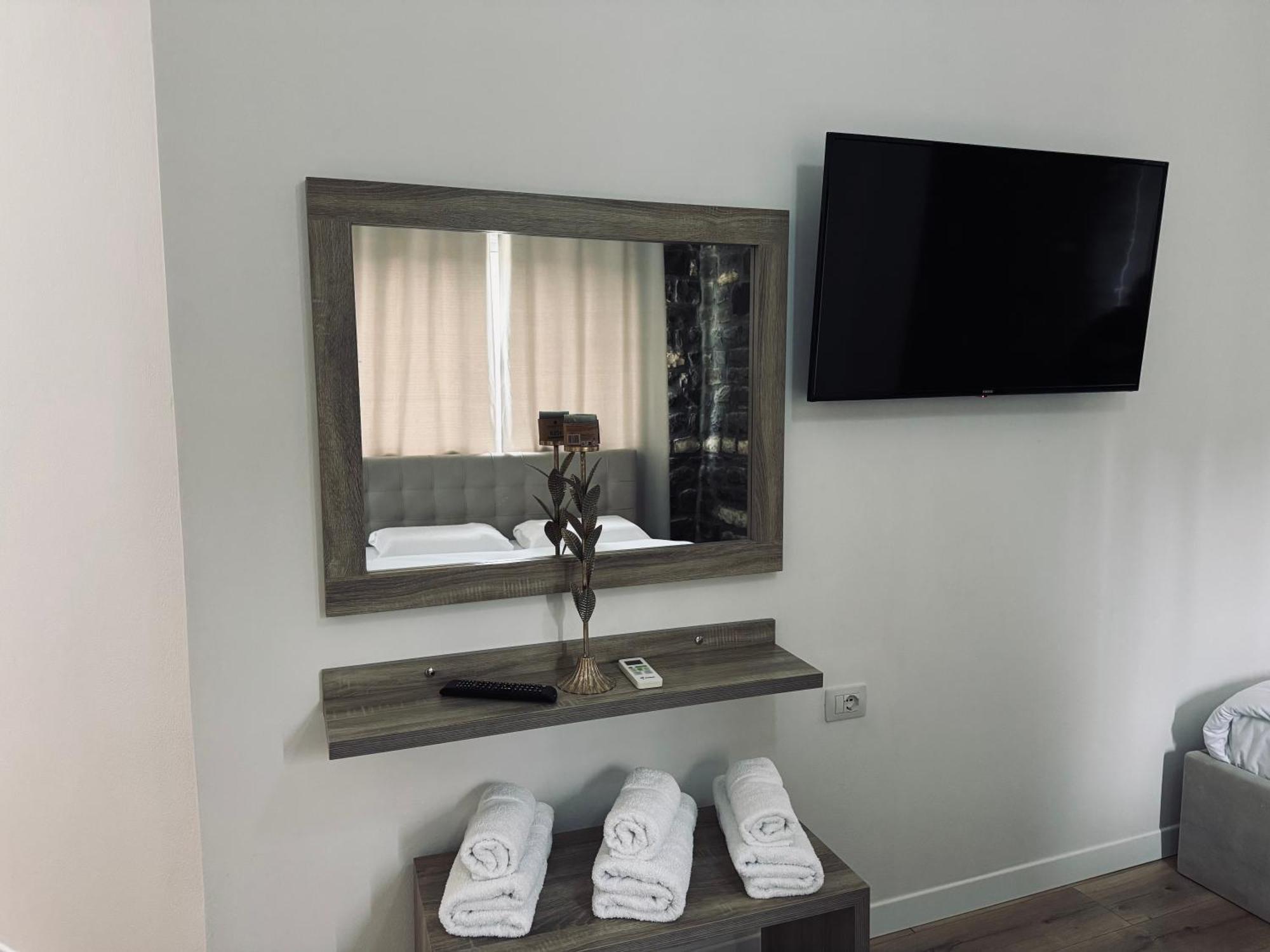 Kutal Park Inn Hotel Përmet المظهر الخارجي الصورة